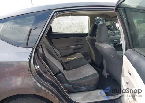 2016 Toyota Prius V Two z USA, uszkodzony, nr VIN JTDZN3EU3GJ050983